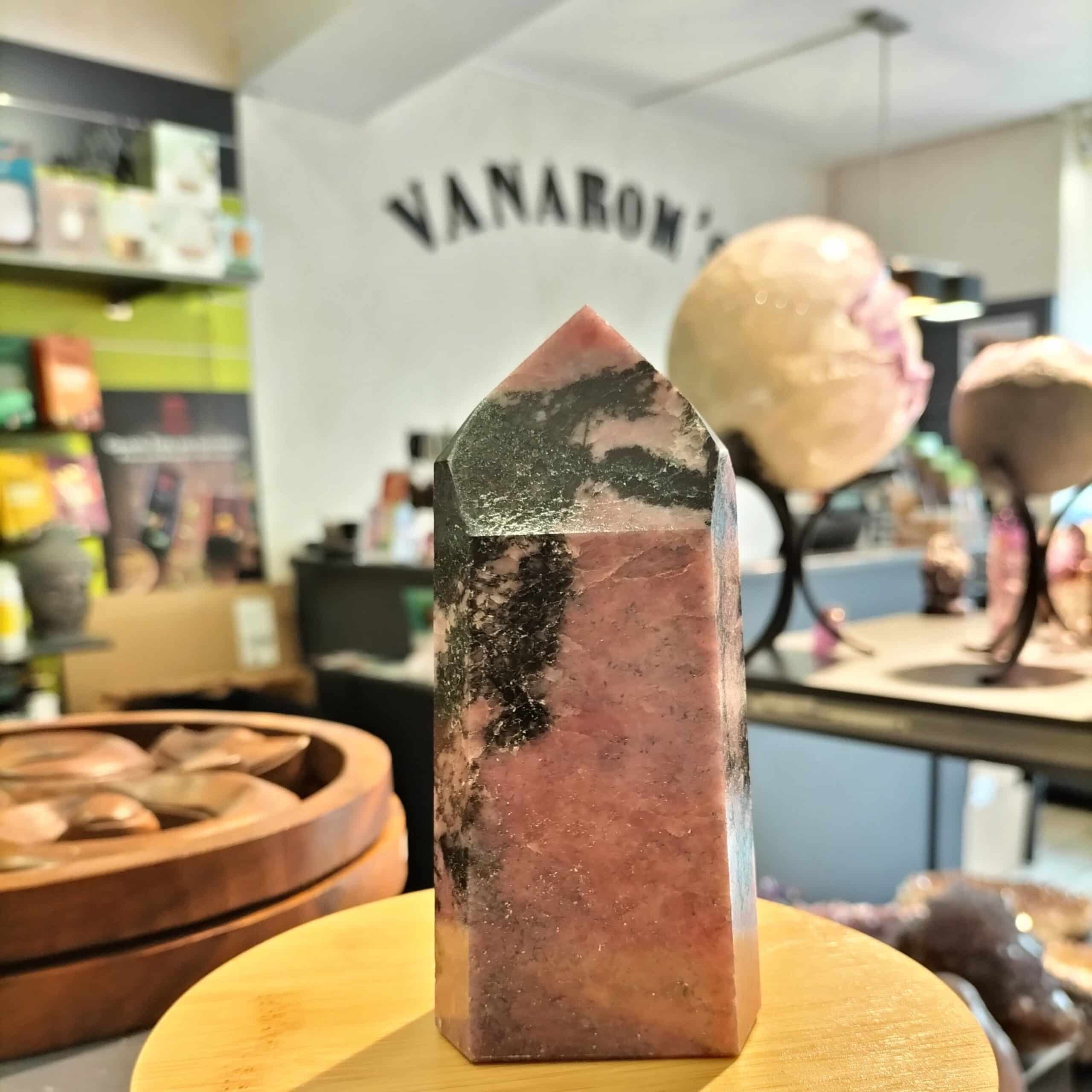 Rhodonite Pointe 12.8cm – Image 3