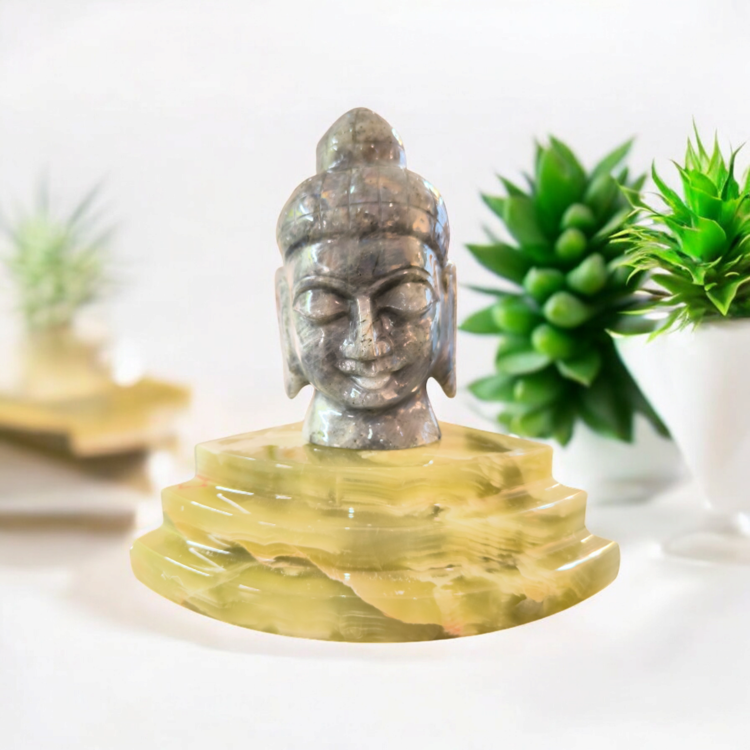 Statue BOUDDHA taillée à la main en Labradorite - 13 cm